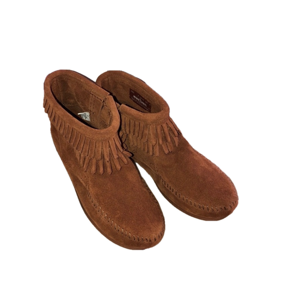 🍂Minnetonka double Fringe side Zip brown Size 2